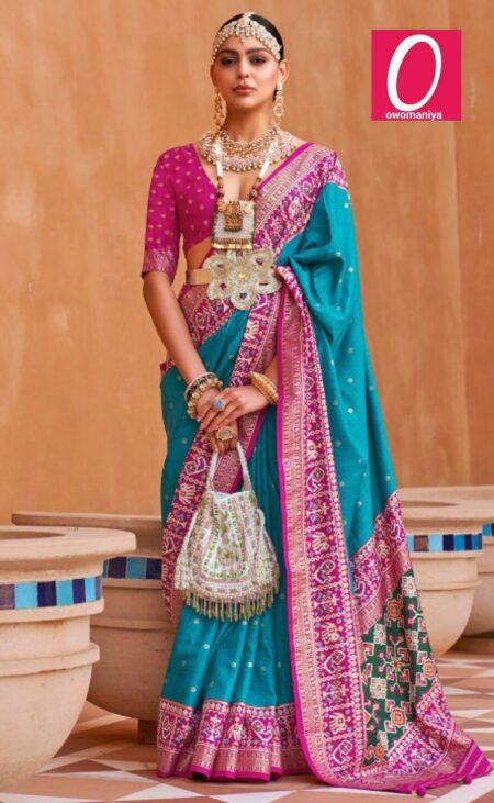 Patola Woven Zari Saree Featuring Elegant Polka Dots Design